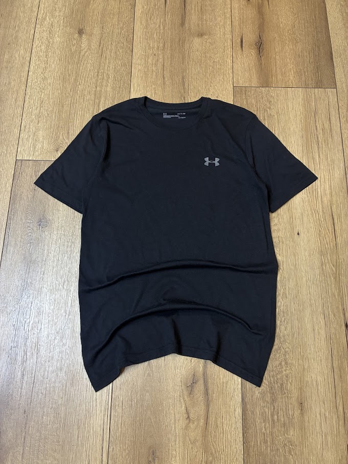 Under Armour T-shirt