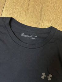 Under Armour T-shirt
