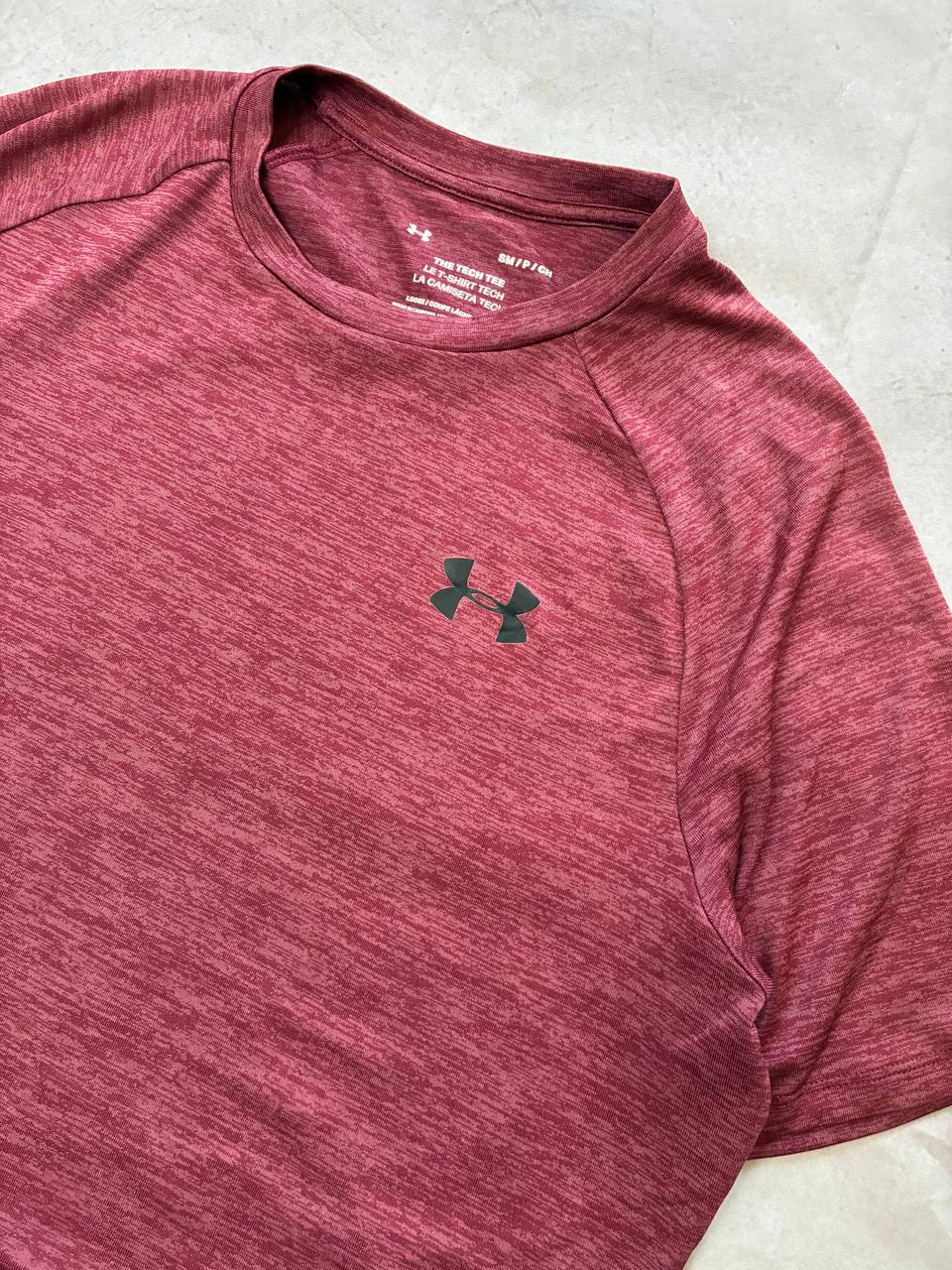 Under Armour T-shirt