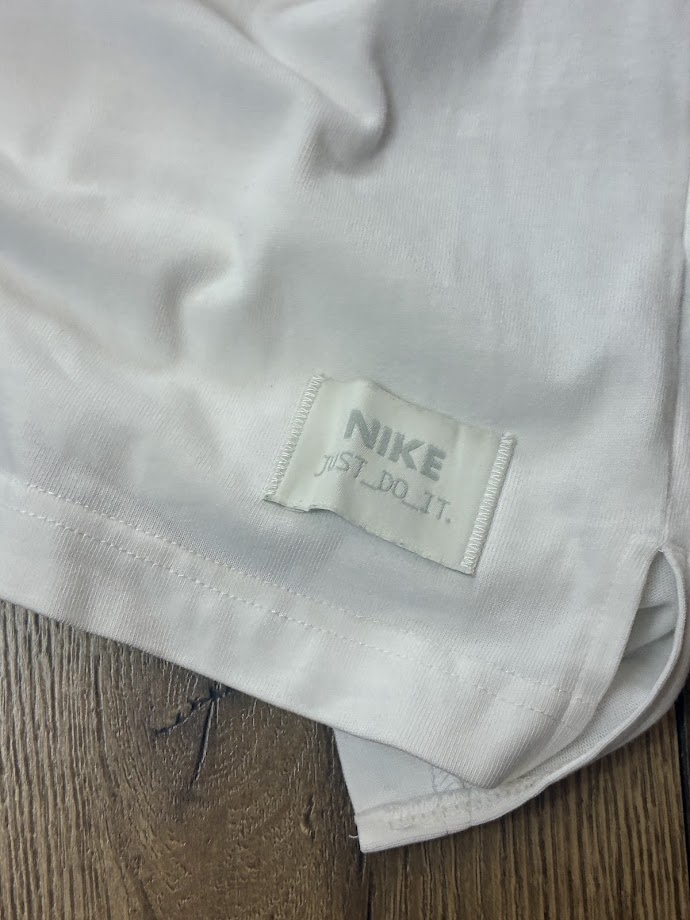 Nike T-shirt